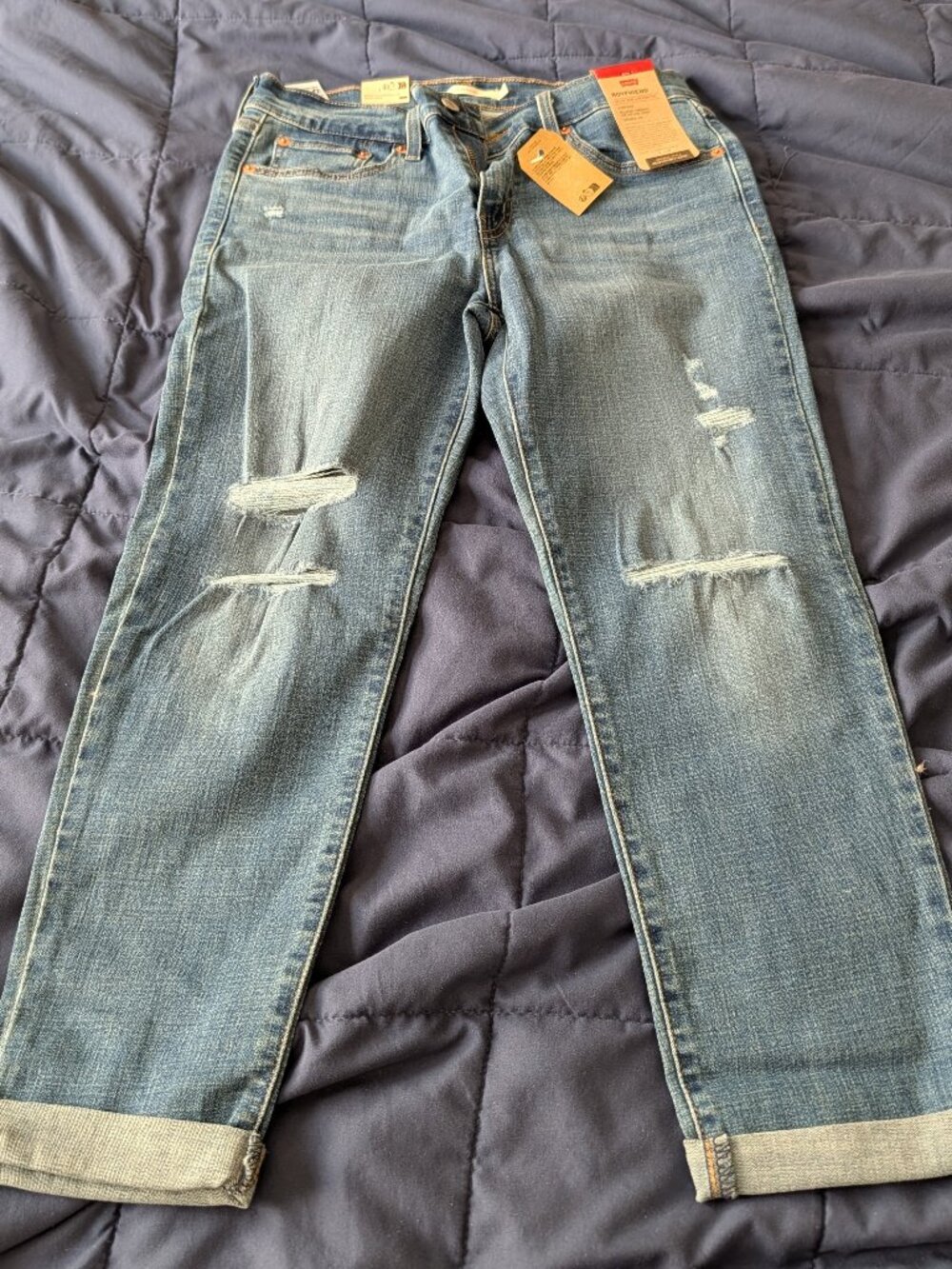 NWT Levi's Boyfriend Mid Rise Women's Jeans (27Wx27L)